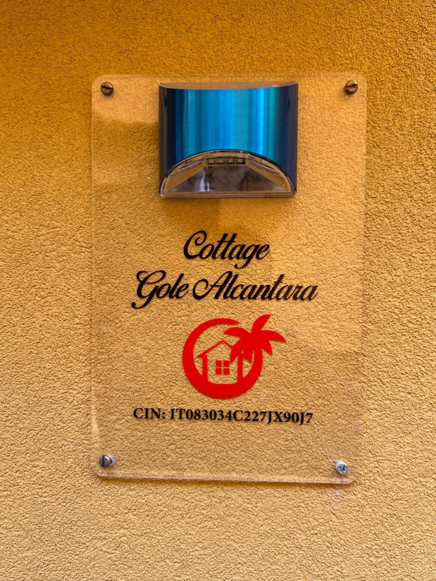 Cottage Gole Alcantara Pafumi Graniti Εξωτερικό φωτογραφία